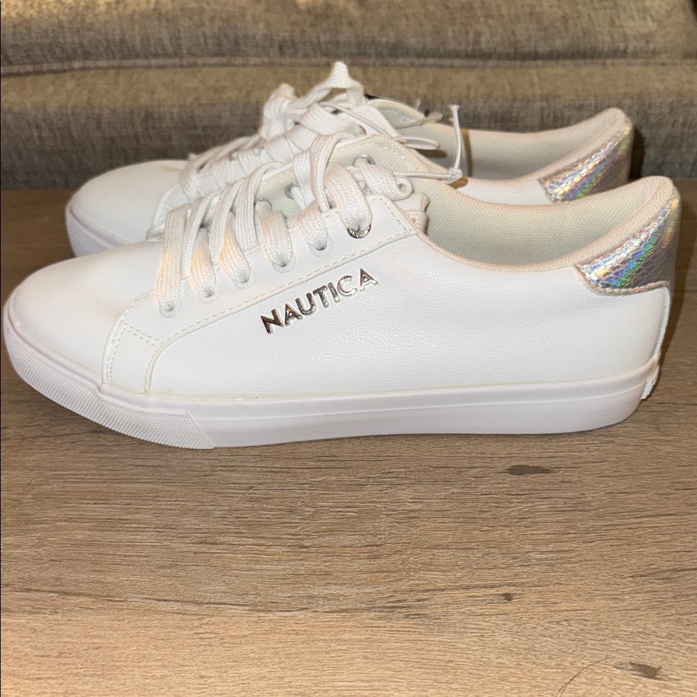 Size 9 Nautica Sneaker